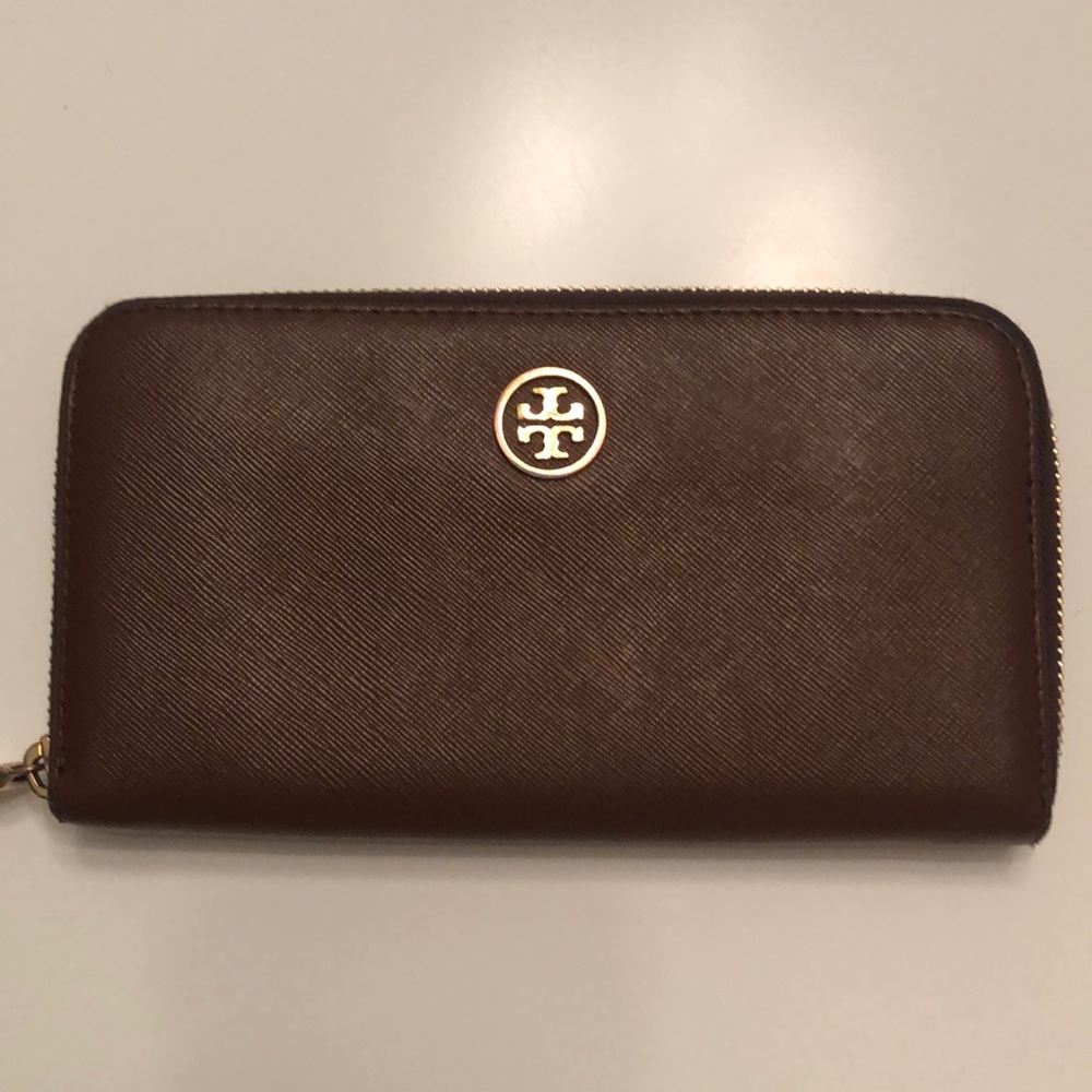 Tory Burch ZIP around Wallet